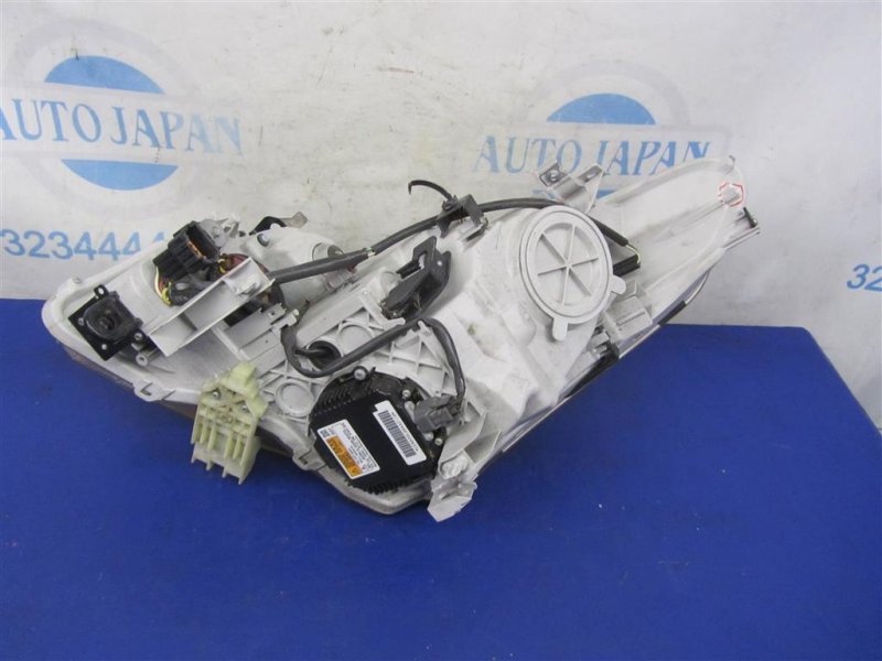 Фара передняя правая G25/G35/G37/Q40 06-14