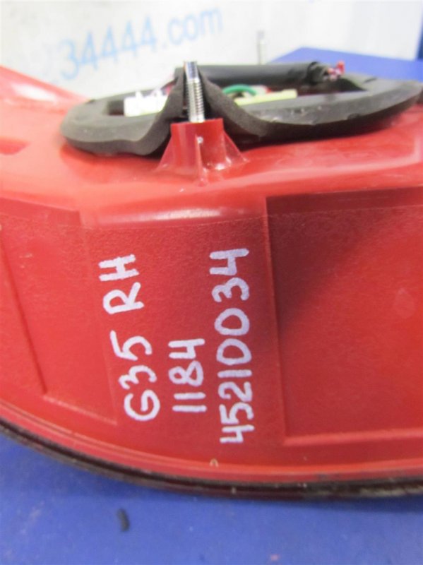 Фонарь наружный задний правый G35 03-07 2006 Седан 3.5 Фонарь наружный задний правый G35 03-07 2006 Седан 3.5