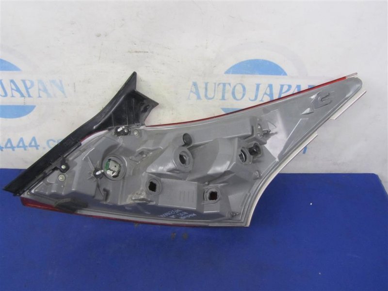 Фонарь наружный задний левый MAXIMA A35 08-15