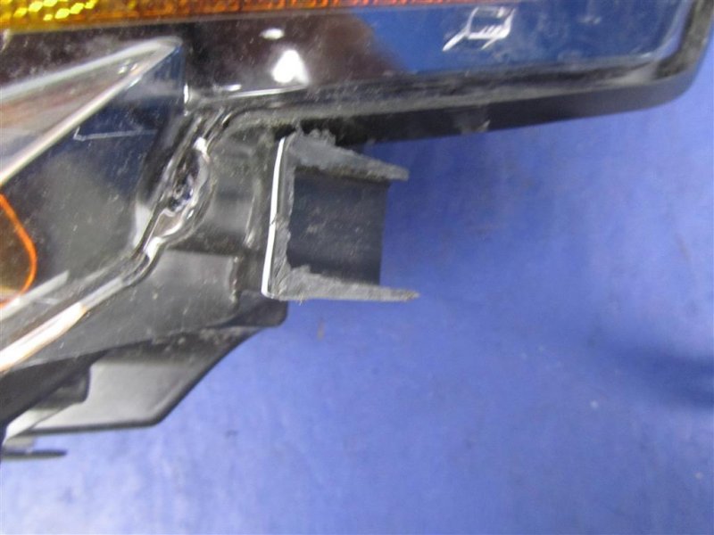 Фара передняя левая TOYOTA COROLLA E170 13-19 Фара передняя левая TOYOTA COROLLA E170 13-19