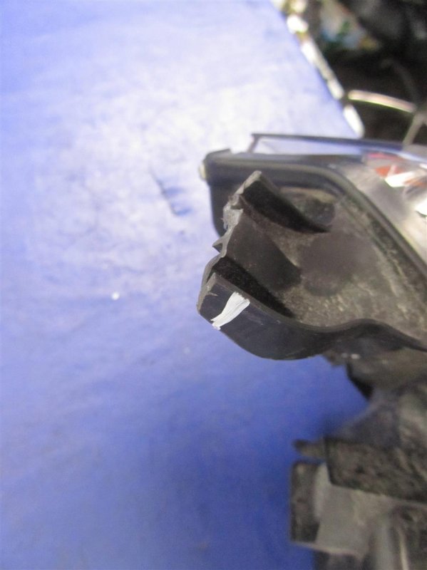 Фара передняя левая COROLLA E170 13-19 Фара передняя левая COROLLA E170 13-19