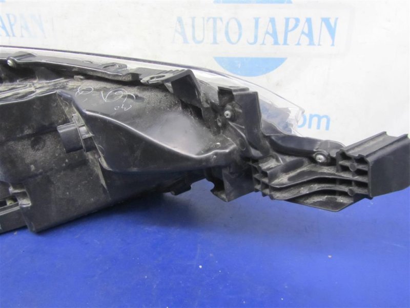 Фара передняя левая COROLLA E170 13-19 Фара передняя левая COROLLA E170 13-19