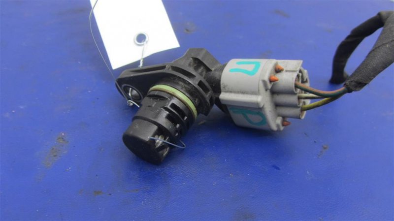 Запчасть датчик положения распредвала HYUNDAI SONATA YF 10-14 2014 Седан 2.4 39350-25010 Б/У Датчик положения распредвала HYUNDAI SONATA YF 10-14 2014 Седан 2.4 39350-25010 Б/У