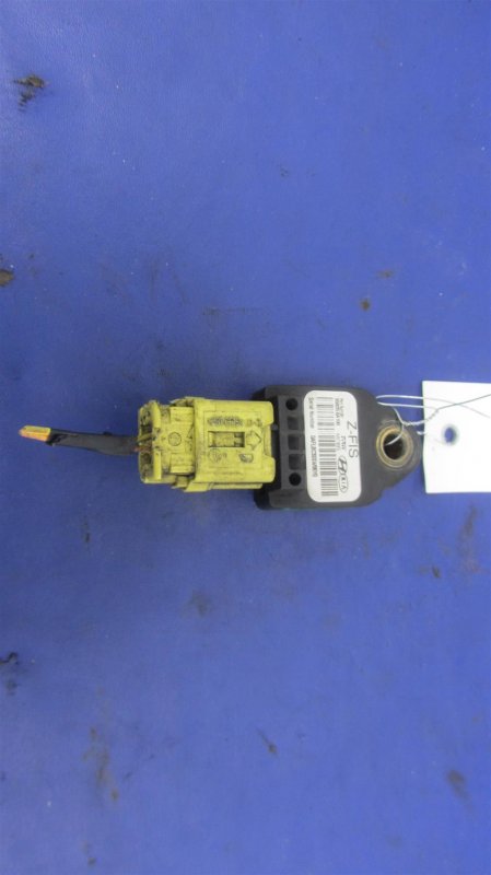 Датчик удара передний HYUNDAI SONATA YF 10-14 2014 Седан 2.4 95920-0A100 Б/У