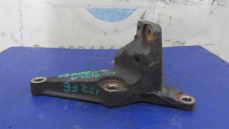 Кронштейн двигателя COROLLA 120 00-07