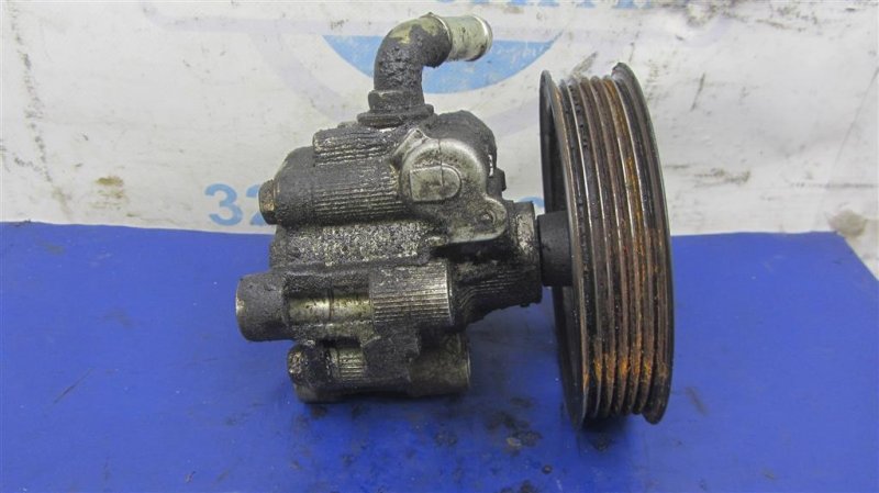 Насос ГУР MATRIX 02-08 2002 ZZE132 1.8L 1ZZ-FE Насос ГУР MATRIX 02-08 2002 ZZE132 1.8L 1ZZ-FE