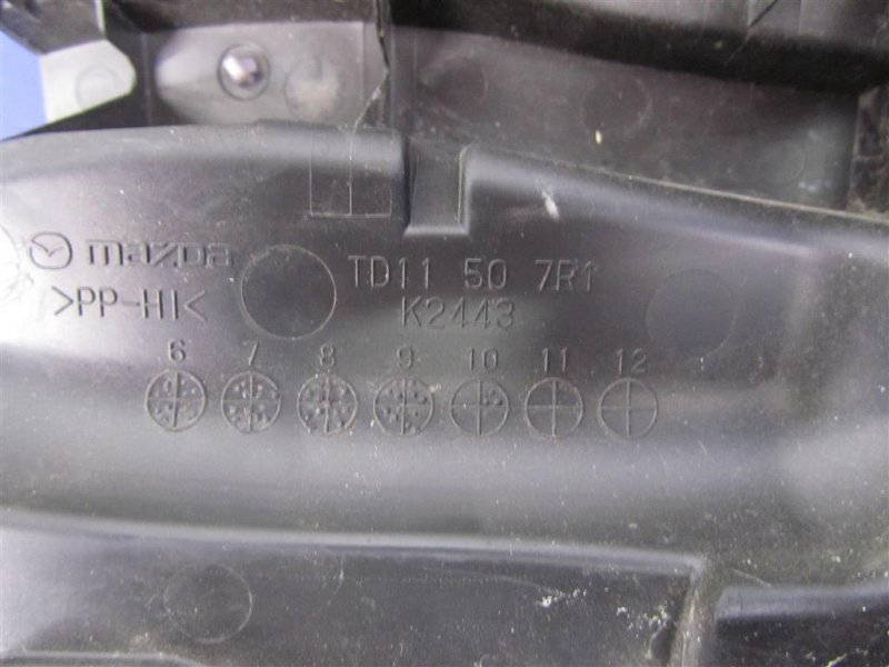 Пластик под лобовое стекло / Жабо правый MAZDA CX-9 06-16 Внедорожник 3.7