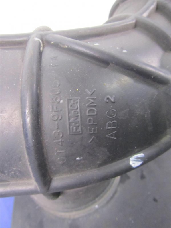 Патрубок воздушного фильтра CX-9 06-16 2010 Внедорожник 3.7 Патрубок воздушного фильтра CX-9 06-16 2010 Внедорожник 3.7