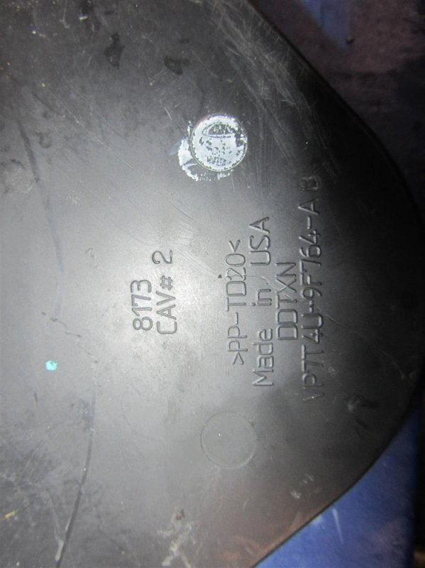 Патрубок воздушного фильтра CX-9 06-16 2010 Внедорожник 3.7 Патрубок воздушного фильтра CX-9 06-16 2010 Внедорожник 3.7