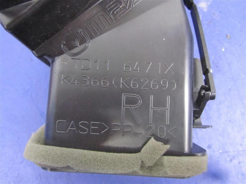 Дефлектор воздушный правый CX-9 06-16 2010 Внедорожник 3.7