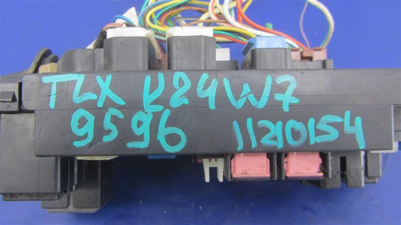 Блок предохранителей моторный отсек IMPREZA 11-17 Седан