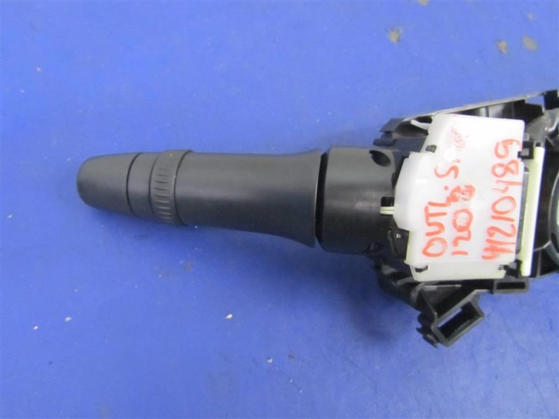 Подрулевой переключатель правый ASX / OUTLANDER SPORT 10-21 2011 Внедорожник 2.0 Подрулевой переключатель правый ASX / OUTLANDER SPORT 10-21 2011 Внедорожник 2.0