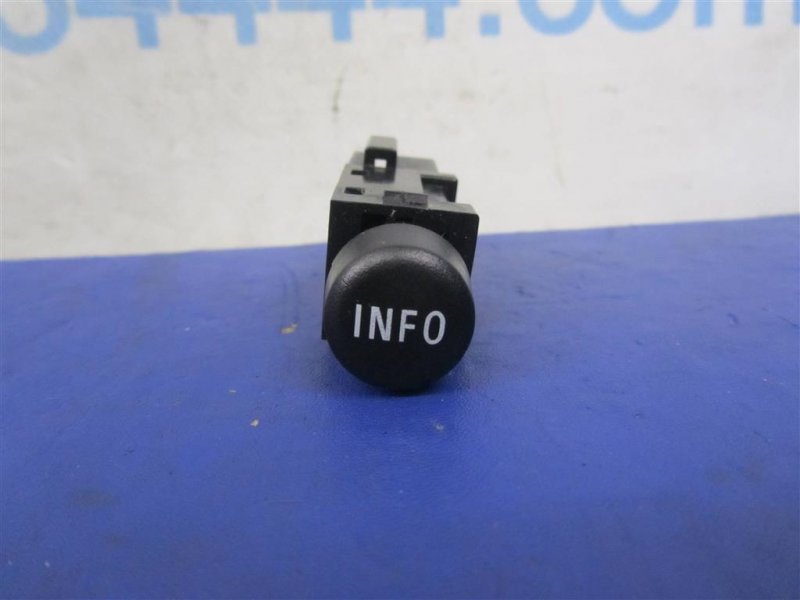 Кнопка MITSUBISHI ASX / OUTLANDER SPORT 10-21 2011 Внедорожник 2.0 8701A200 Б/У