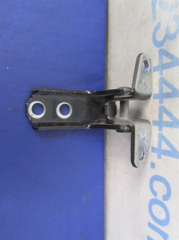 Петля двери нижняя задняя правая MITSUBISHI ASX / OUTLANDER SPORT 10-21 Внедорожник 2.0 Петля двери нижняя задняя правая MITSUBISHI ASX / OUTLANDER SPORT 10-21 Внедорожник 2.0