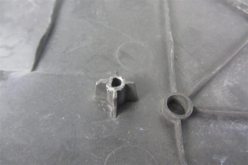 Накладка замка капота ES350 06-12 2007 Седан 3.5 Накладка замка капота ES350 06-12 2007 Седан 3.5