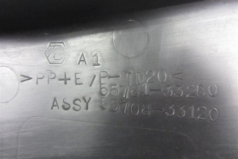 Пластик под лобовое стекло / Жабо ES350 06-12 2007 Седан 3.5