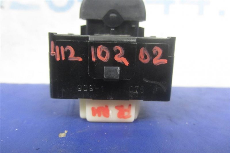 Кнопка центрального замка передняя правая ES350 06-12 2007 Седан 3.5