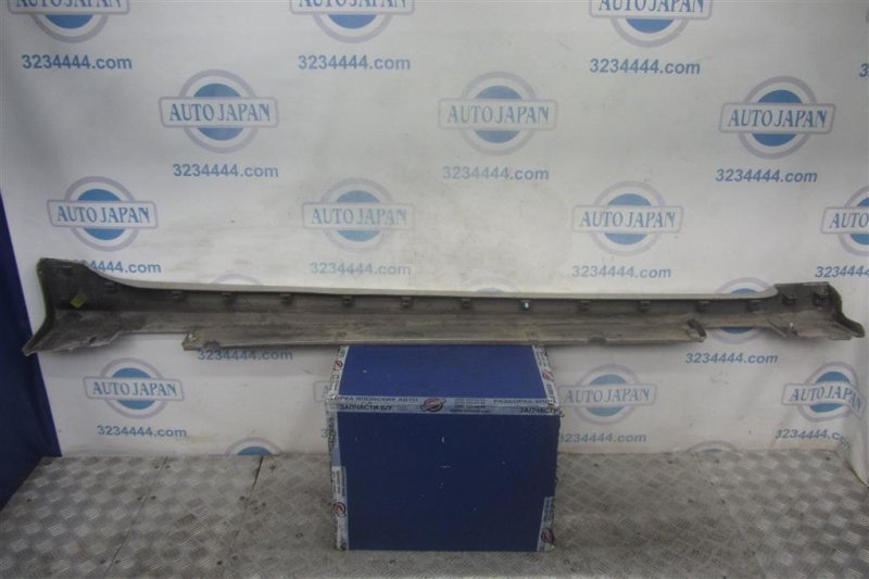 Накладка порога наружная левая SONATA YF 10-14 2011 Седан 2.4 Накладка порога наружная левая SONATA YF 10-14 2011 Седан 2.4