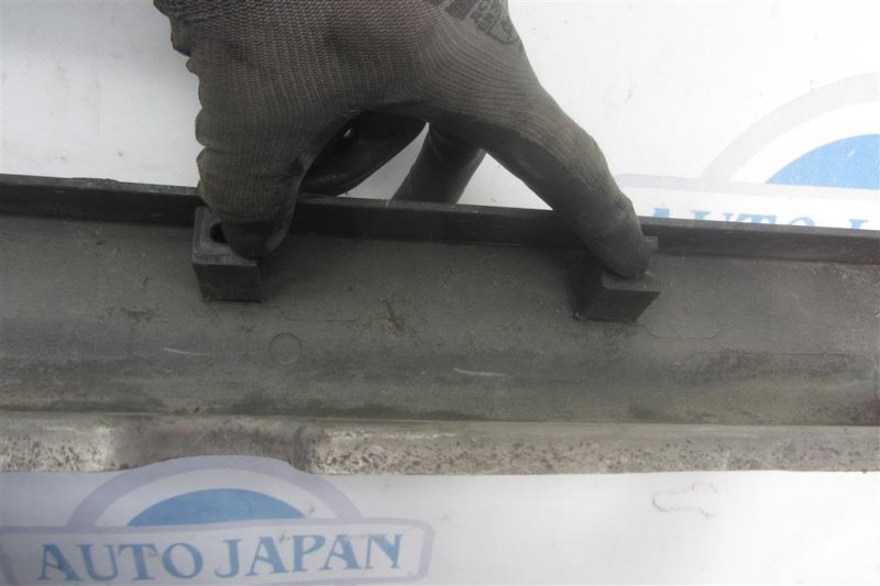 Накладка порога наружная левая SONATA YF 10-14 2011 Седан 2.4 Накладка порога наружная левая SONATA YF 10-14 2011 Седан 2.4