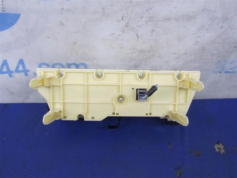 Блок управления печкой TOYOTA PRIUS - 30 09-17 ZVW30 1.8 2ZRFXE