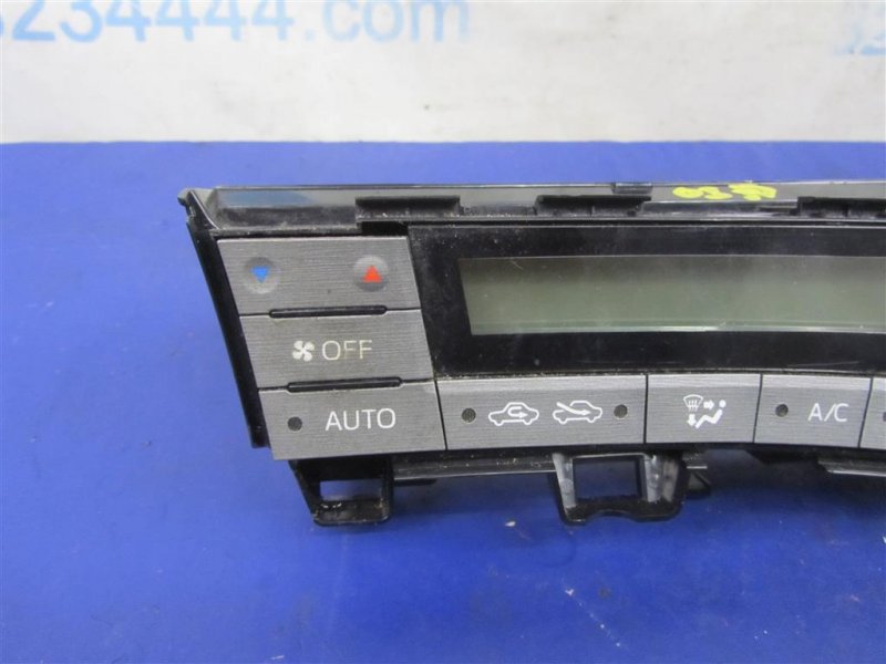 Блок управления печкой PRIUS - 30 09-17 2013 ZVW30 1.8 2ZRFXE