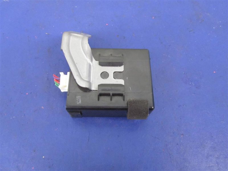 Блок электронный TOYOTA PRIUS - 30 09-17 ZVW30 1.8 2ZRFXE
