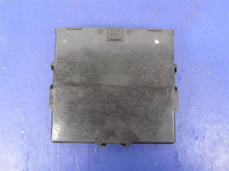 Блок управления бортовой сети PRIUS - 30 09-17 2013 ZVW30 1.8 2ZRFXE