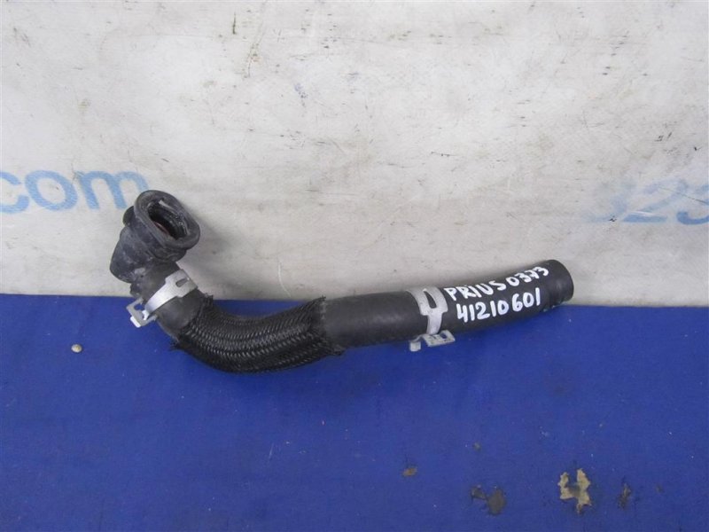 Патрубок системы охлаждения TOYOTA PRIUS - 30 09-17 2013 ZVW30 1.8 2ZRFXE G9236-47031 Б/У