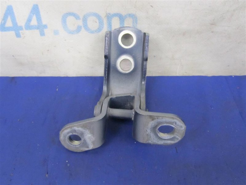 Петля двери верхняя передняя правая TOYOTA PRIUS - 30 09-17 ZVW30 1.8 2ZRFXE