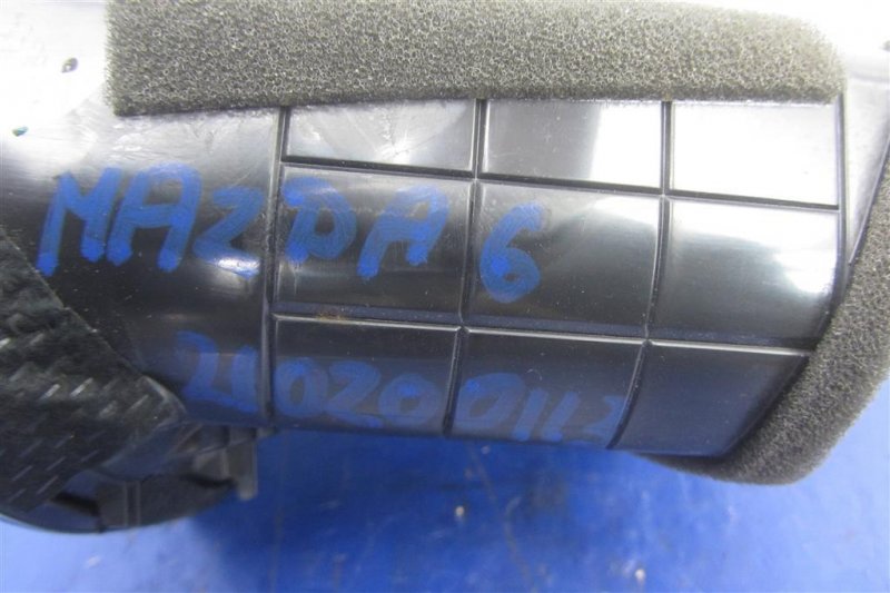 Дефлектор воздушный левый 6 GJ 12-