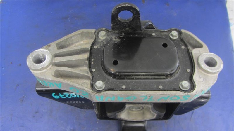 Подушка двигателя левая TUCSON TL 15-20 2.0