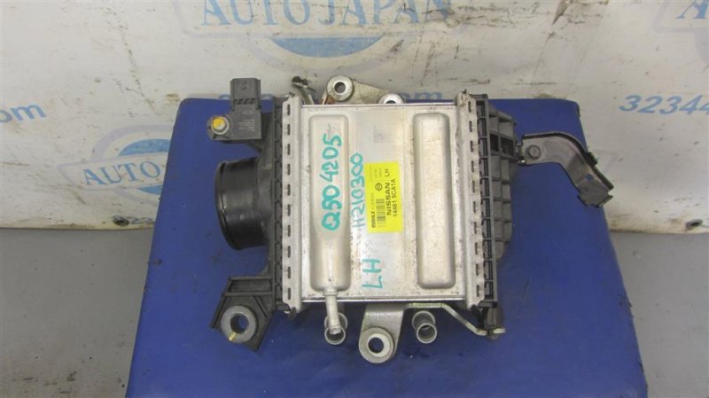 Радиатор интеркулера левый INFINITI Q50 15-20 2016 Седан 3.0 VR30DDTT 14461-5CA1A Б/У