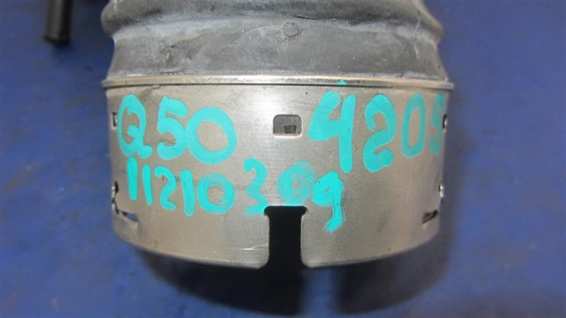 Патрубок воздушного фильтра правый Q50 15-20 2016 Седан 3.0 VR30DDTT