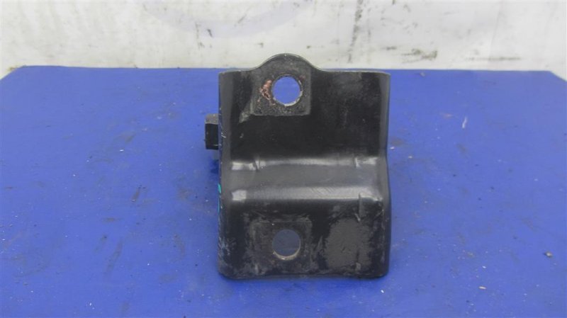 Кронштейн КПП TOYOTA RAV4 00-05 2.0