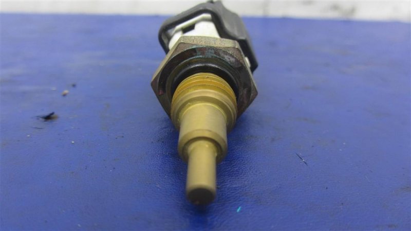 Датчик температуры охлаждающей жидкости RAV4 00-05 2.0 Датчик температуры охлаждающей жидкости RAV4 00-05 2.0