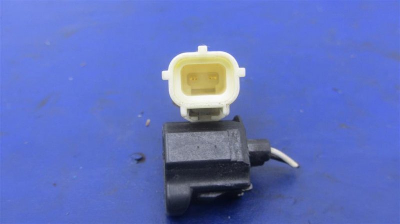 Датчик температуры охлаждающей жидкости RAV4 00-05 2.0 Датчик температуры охлаждающей жидкости RAV4 00-05 2.0