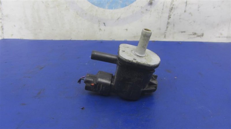 Запчасть клапан электромагнитный (вакуумный) TOYOTA PRIUS - 30 09-17 2013 ZVW30 1.8 2ZRFXE 25860-37020 Б/У Клапан электромагнитный (вакуумный) TOYOTA PRIUS - 30 09-17 2013 ZVW30 1.8 2ZRFXE 25860-37020 Б/У