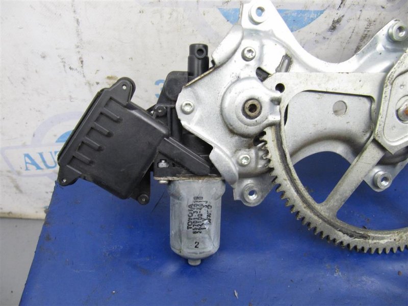 Стеклоподъемник передний правый COROLLA 150 06-13 Стеклоподъемник передний правый COROLLA 150 06-13