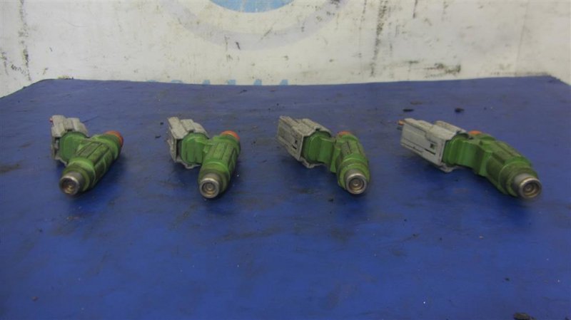 Форсунка топливная LANCER IX 9 03-07 2004 Седан 2.0 Форсунка топливная LANCER IX 9 03-07 2004 Седан 2.0