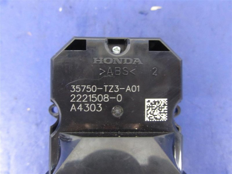 Блок управления стеклоподъемниками передний левый TLX 14-17 2014 Седан 2.4