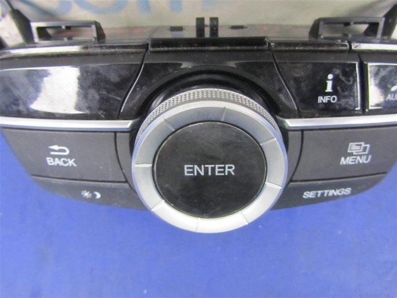 Блок управления мультимедиа TLX 14-17 2014 Седан 2.4