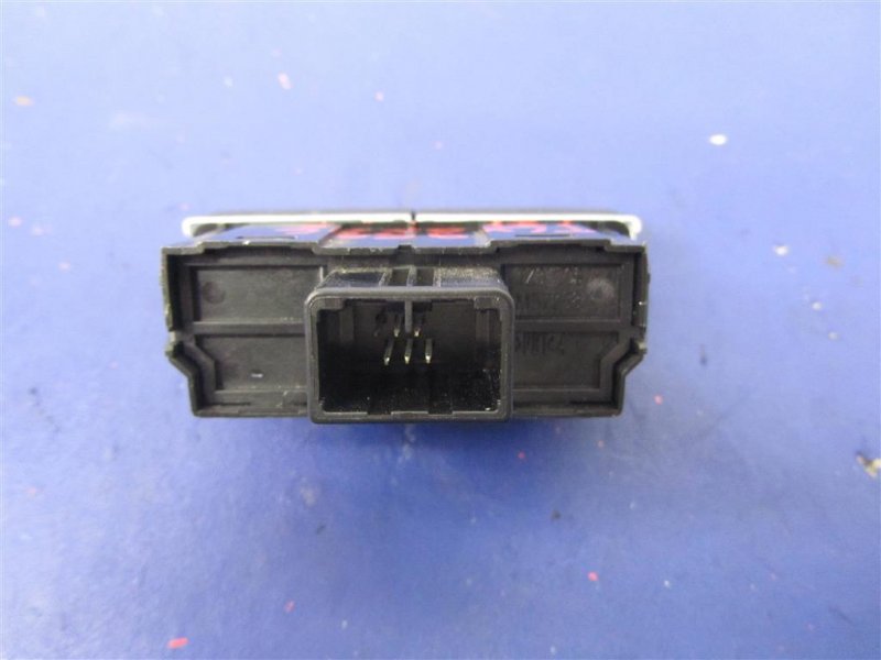 Кнопка открывания багажника внутренняя TLX 14-17 2014 Седан 2.4 Кнопка открывания багажника внутренняя TLX 14-17 2014 Седан 2.4