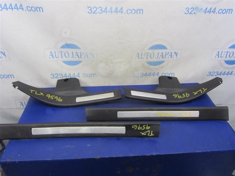 Накладка порога внутрення ACURA TLX 14-17 2014 Седан 2.4 84201-TZ3-A00ZA Б/У