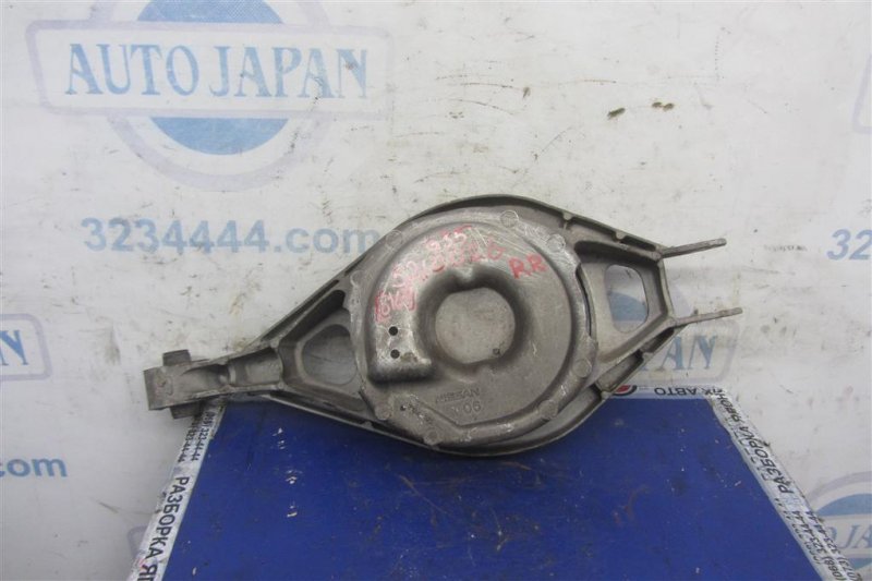 Рычаг задней подвески поперечный нижний задний левый INFINITI G25/G35/G37/Q40 06-14 2008 Седан 3.5 VQ35HR 551B0-JK010 Б/У