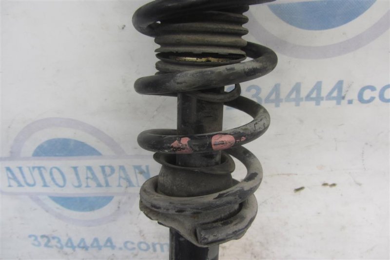 Амортизатор передний левый INFINITI G35 03-07