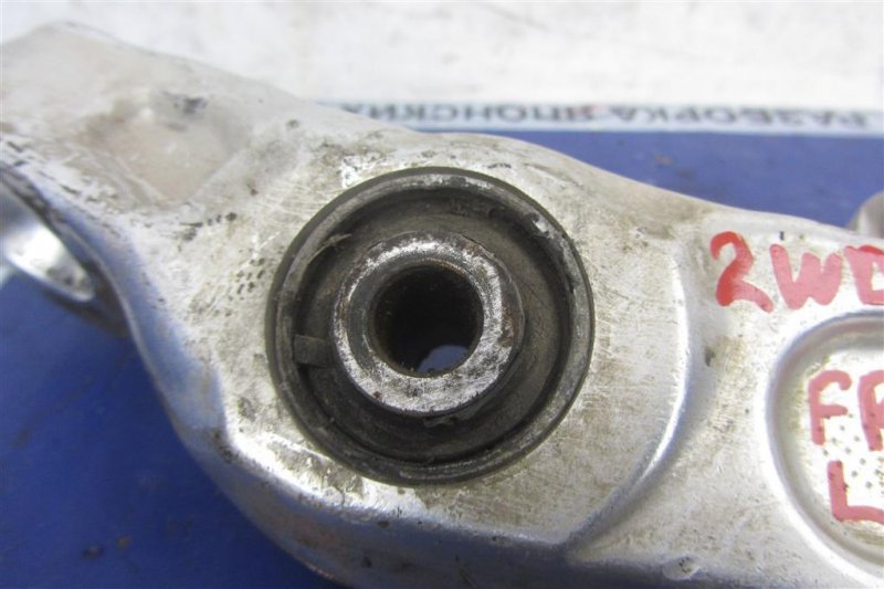 Рычаг передней подвески нижний передний левый G35 03-07