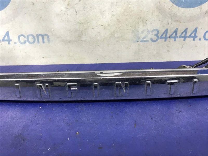 Панель подсветки номера Q50 15-20