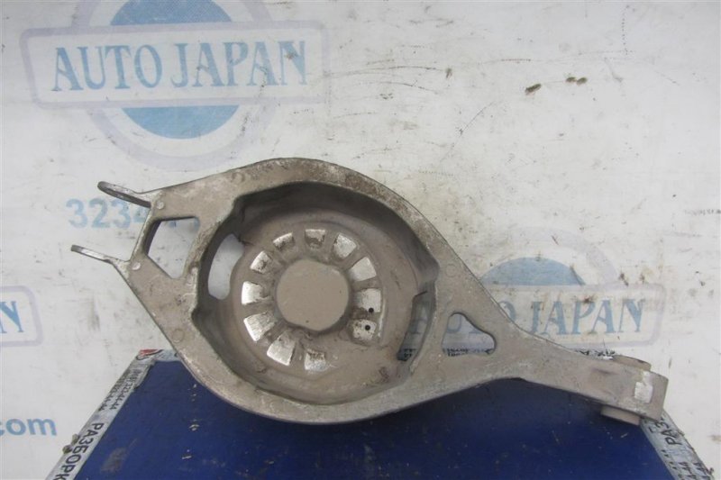 Рычаг задней подвески поперечный нижний задний левый INFINITI G35 03-07