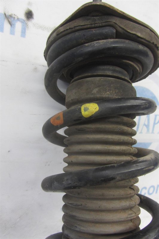 Амортизатор передний правый INFINITI G35 03-07 Седан 3.5