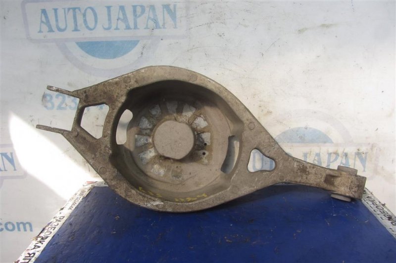 Рычаг задней подвески поперечный нижний задний правый INFINITI G35 03-07 Седан 3.5